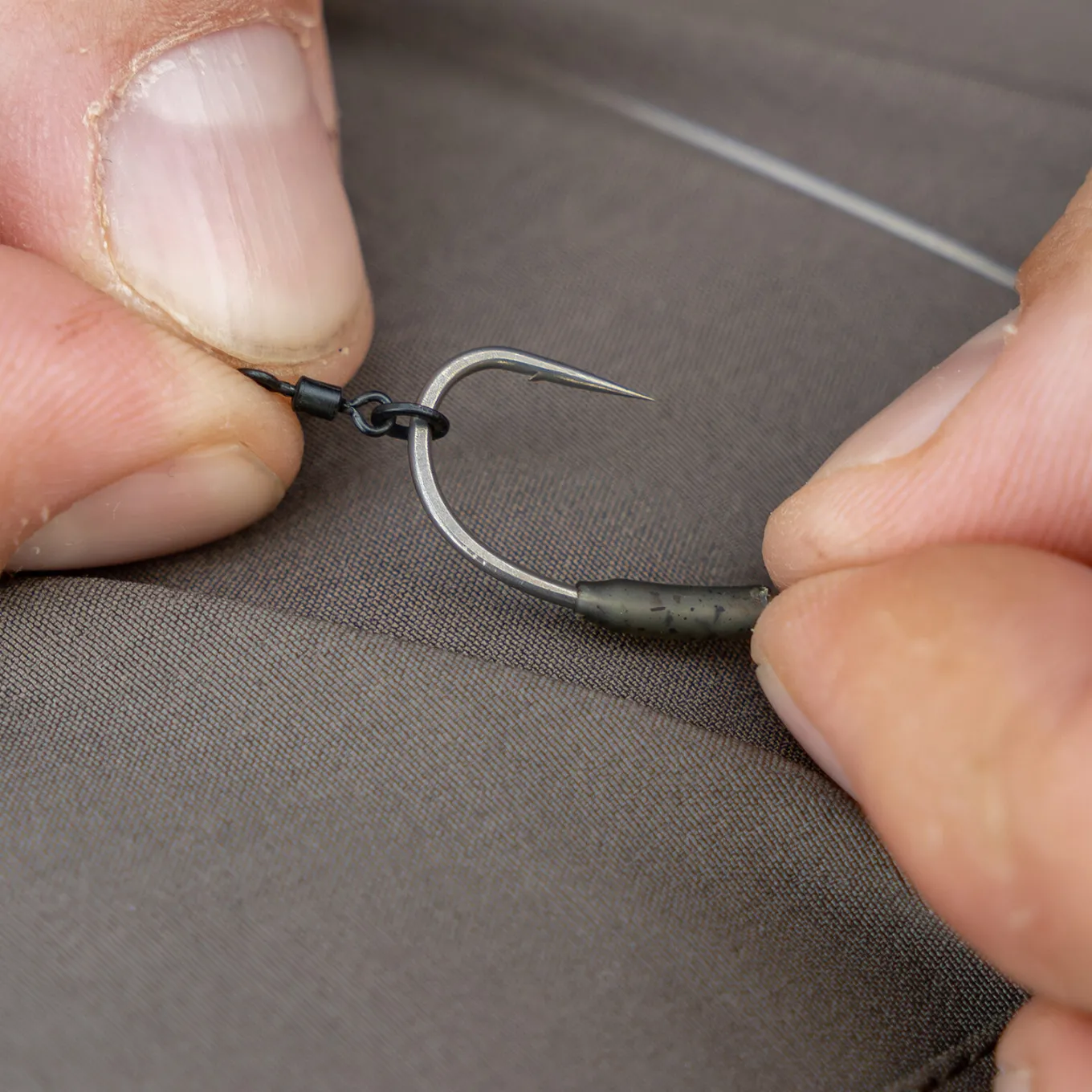 Avid Outline Mirco Ringed Hookbait Swivel #19