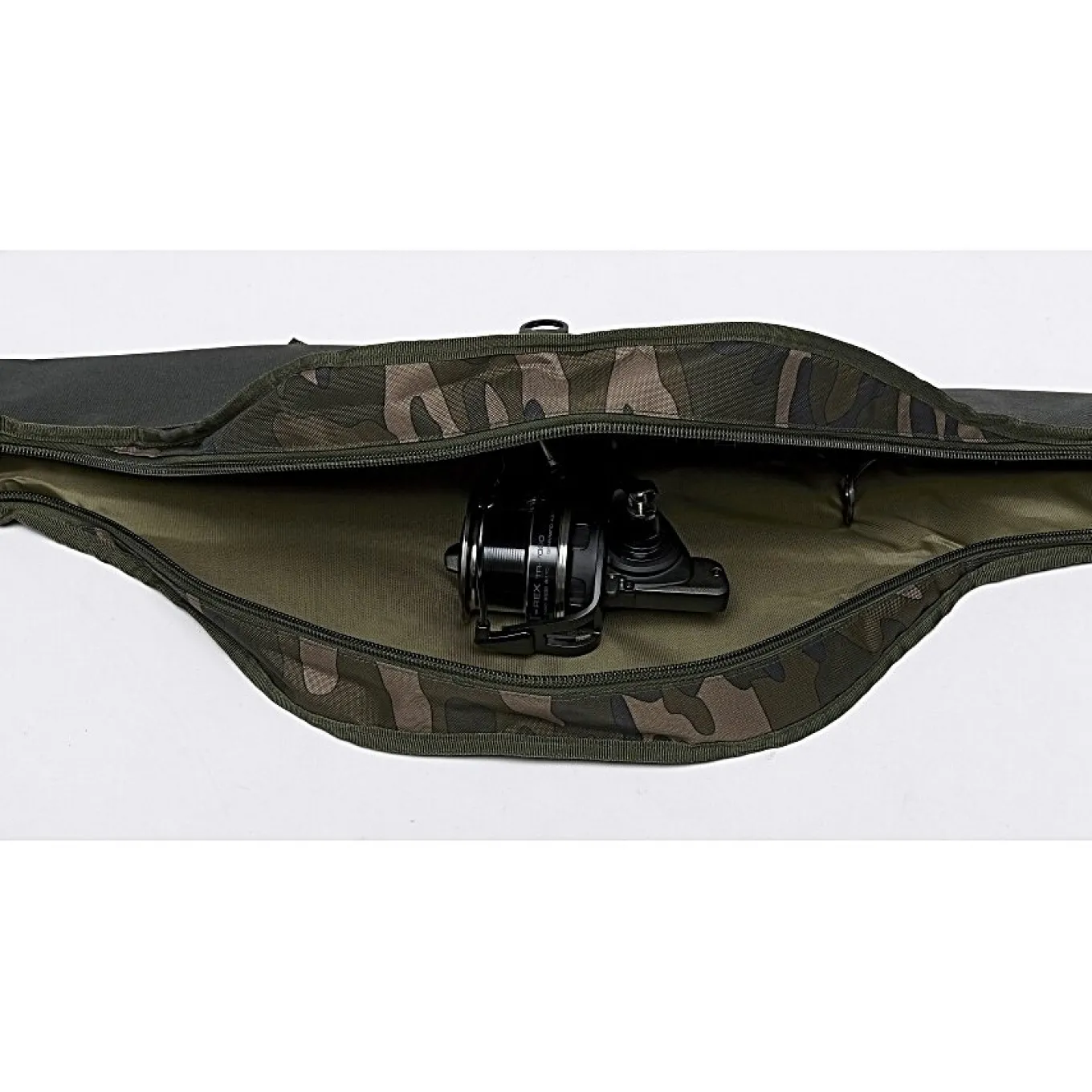 Prologic Avenger Padded Rod Sleeve